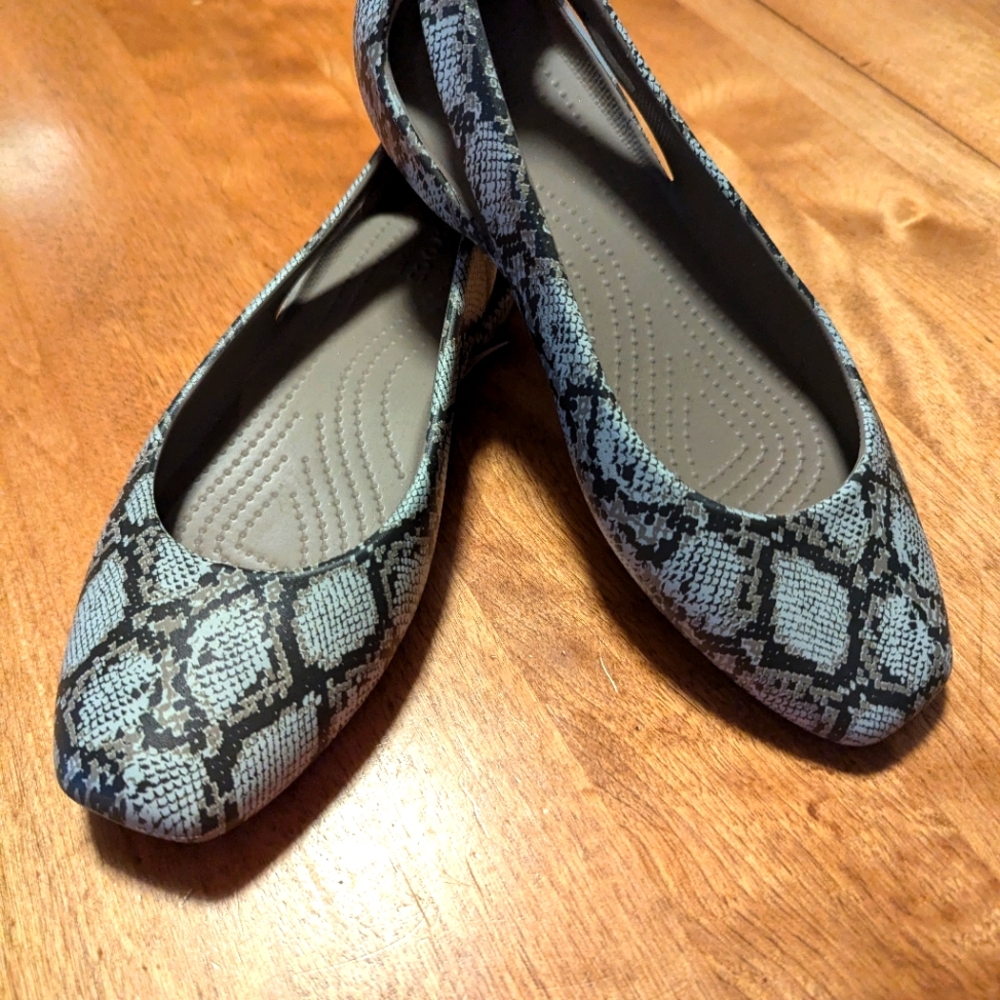 Croc reptile flats